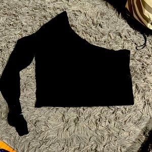 one shoulder crop top